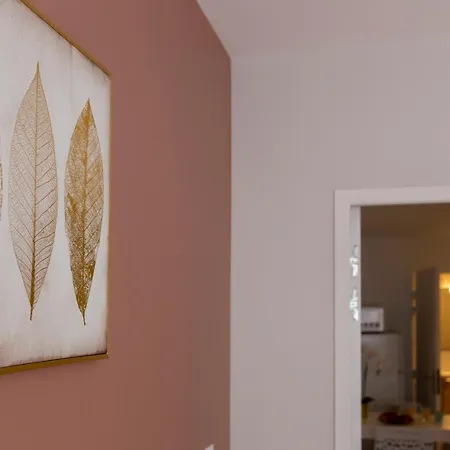 Loc Trotteur Le Fleur Des Champs F2 Cosy, Gare Sncf De Apartment