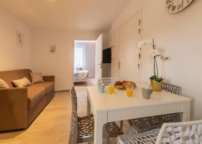 Loc Trotteur Le Fleur Des Champs F2 Cosy, Gare Sncf De Apartmán *