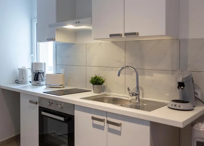 Loc Trotteur Le Fleur Des Champs F2 Cosy, Gare Sncf De Lurdy