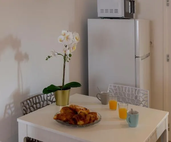 Loc Trotteur Le Fleur Des Champs F2 Cosy, Gare Sncf De * Lurdy